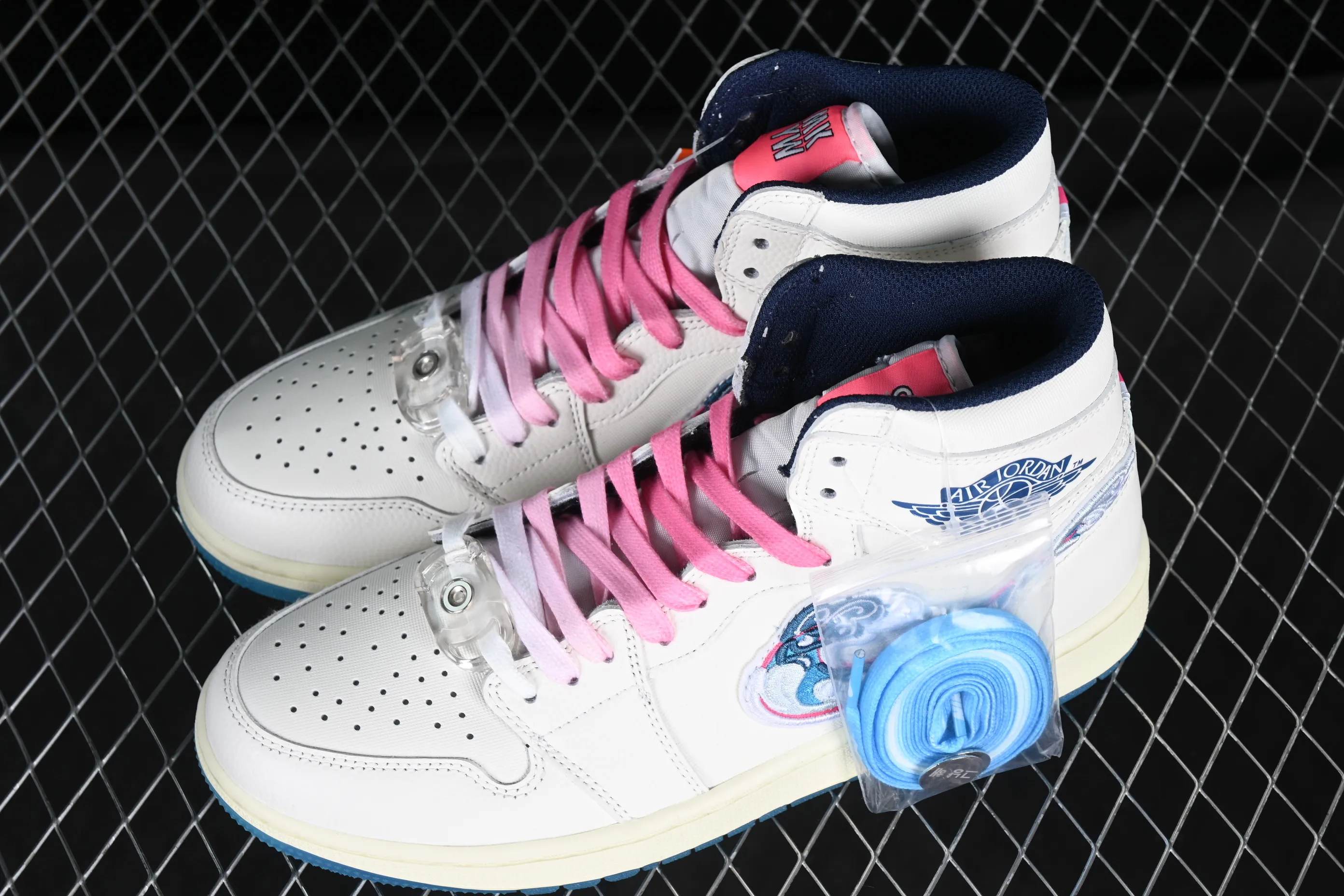 All categories Air Jordan Jordan series basketball shoes Air Jordan 1 High Air Jordan 1 High Golf "Pebble Beach" AJ1 Joe 1 embroidery special edition high-top basketball shoes FV3565-100